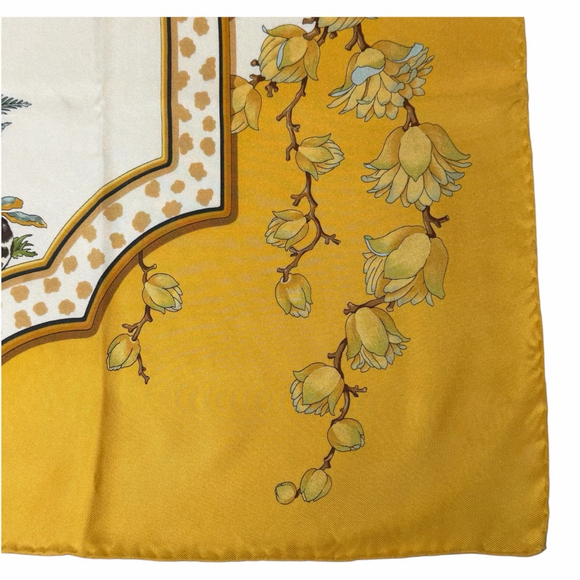 Salvatore Ferragamo 100% Silk Twill Scarf - Picture 5 of 11